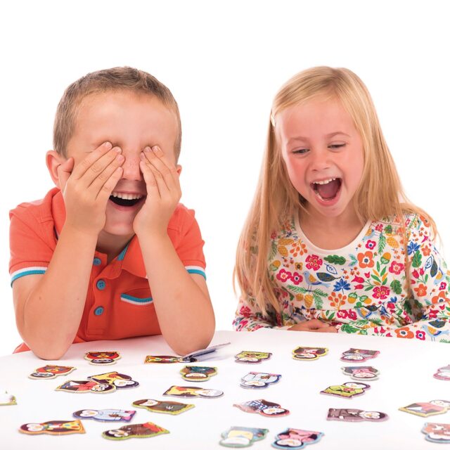 Orchard Toys Penguin Pairs Mini Game - Image 3