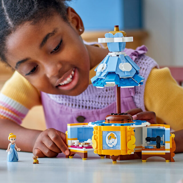LEGO® DISNEY PRINCESS ΤΟ ΦΟΡΕΜΑ ΤΗΣ ΣΤΑΧΤΟΠΟΥΤΑΣ - Image 5