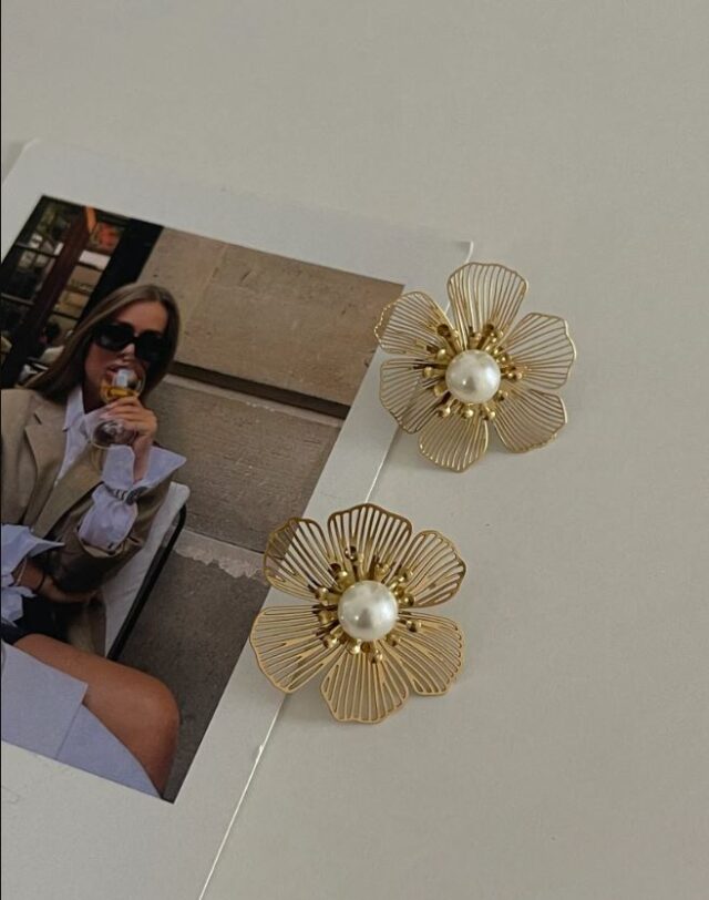 Dahlia Gold