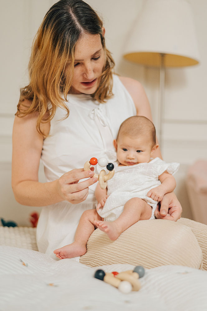 Κουδουνίστρα με χάντρες – high contrast - Image 2